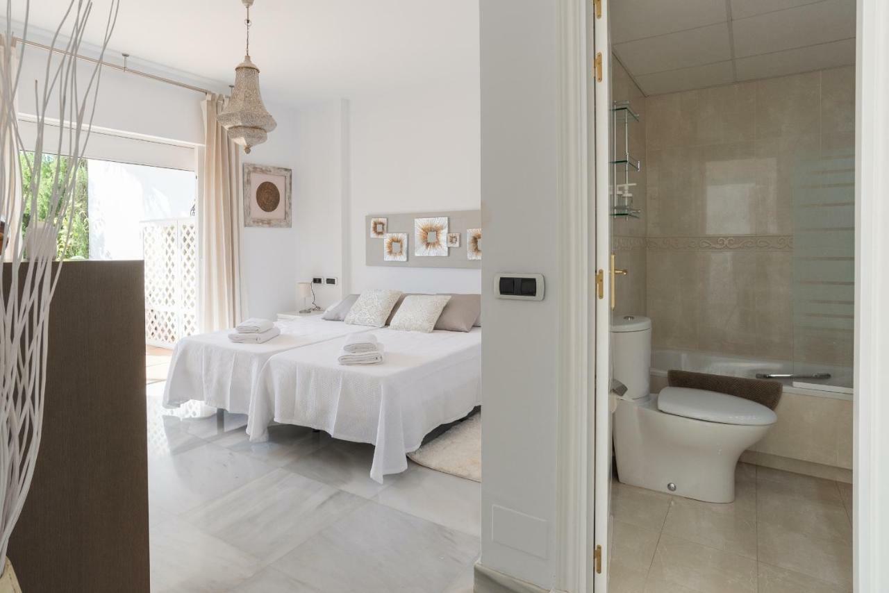 Luxury Duplex- 7 Minutes From The Beach Torremolinos Buitenkant foto